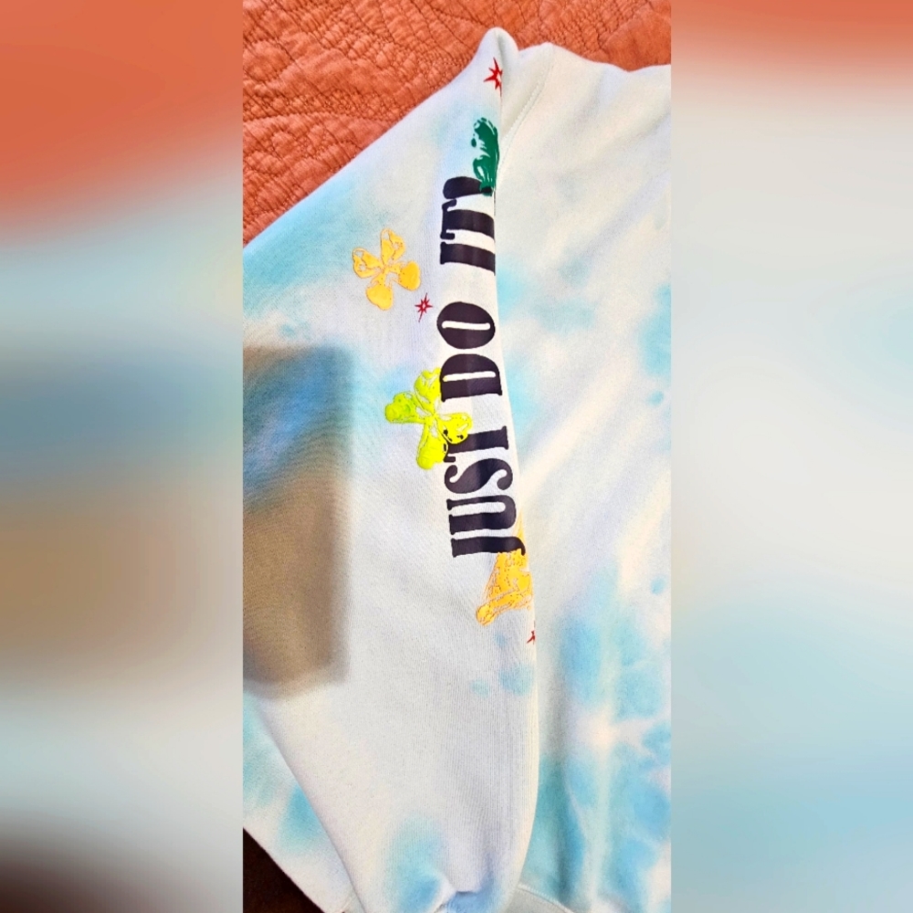 Nike cropped tie-dyed sweatshirt sz 3x - Picture 7 of 9